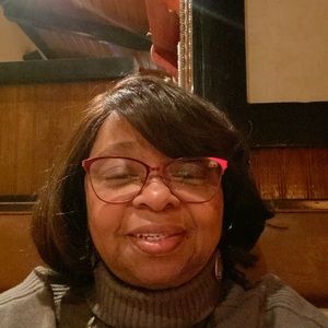 Meet your Posher, Edna